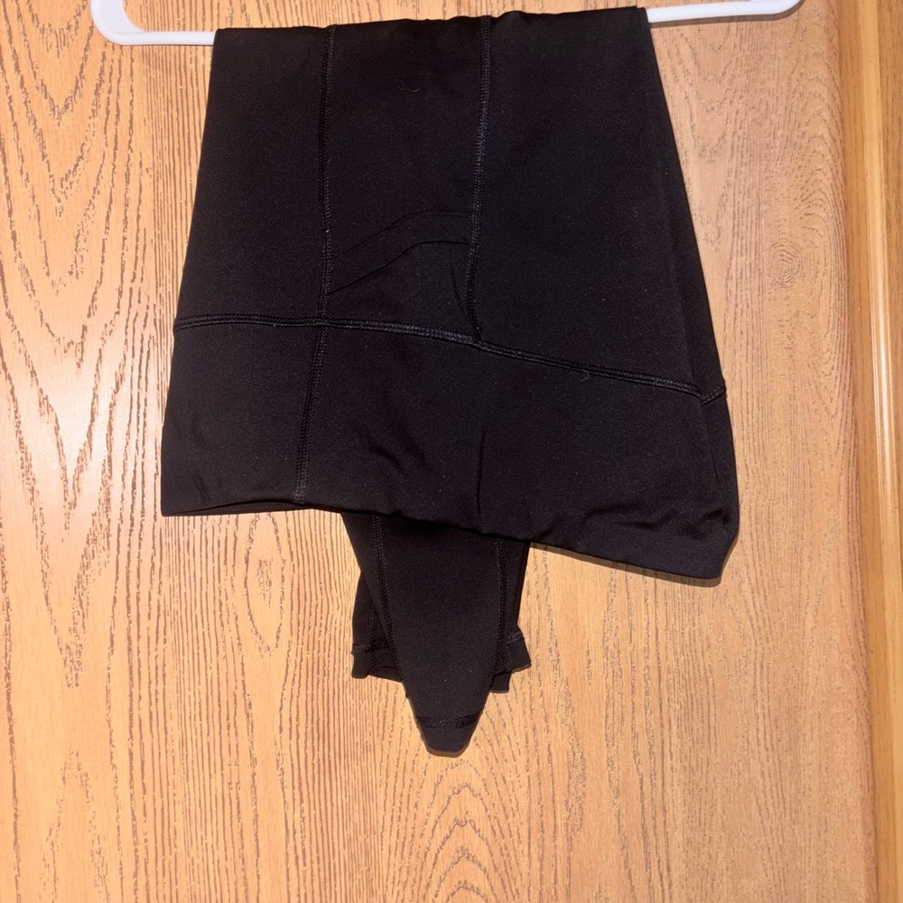 Acer Black Capris Pants & Jumpsuits